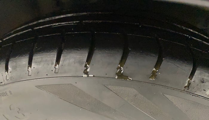 2013 Hyundai i10 SPORTZ 1.2, Petrol, Manual, 53,420 km, Right Front Tyre Tread