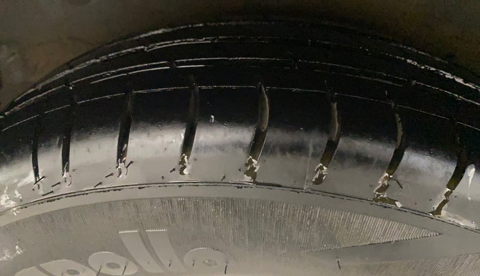 2013 Hyundai i10 SPORTZ 1.2, Petrol, Manual, 53,420 km, Right Rear Tyre Tread