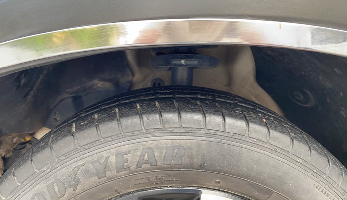 2019 MG HECTOR SHARP 1.5 DCT PETROL, Petrol, Automatic, 22,683 km, Left Front Tyre Tread