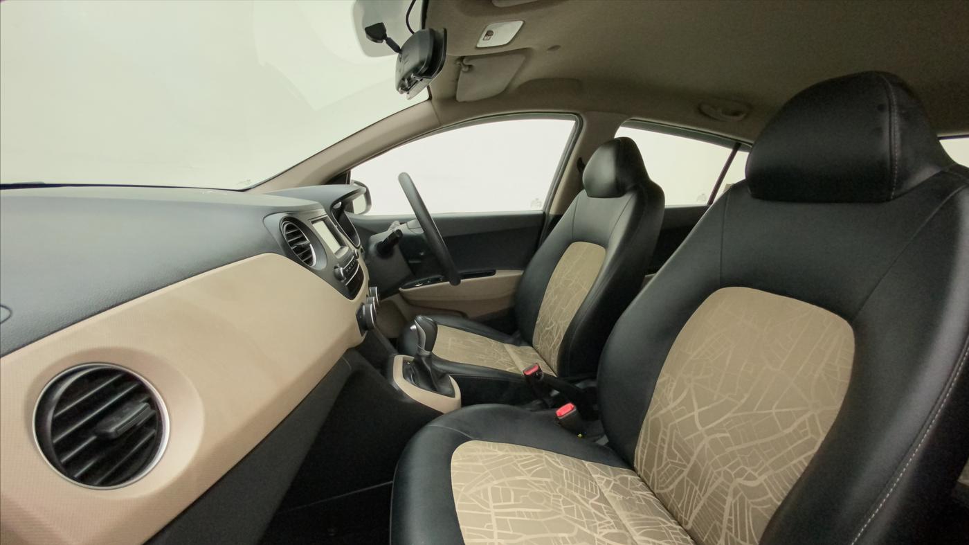 2018 Hyundai Grand i10 MAGNA AT 1.2 KAPPA VTVT, Petrol, Automatic, 40,561 km, Right Side Front Door Cabin