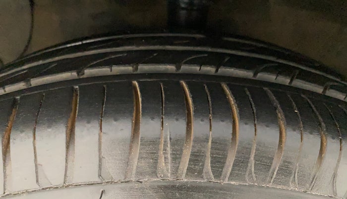 2018 Hyundai Grand i10 MAGNA AT 1.2 KAPPA VTVT, Petrol, Automatic, 40,561 km, Left Front Tyre Tread