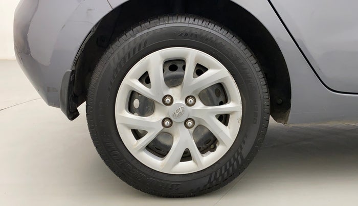 2018 Hyundai Grand i10 MAGNA AT 1.2 KAPPA VTVT, Petrol, Automatic, 40,561 km, Right Rear Wheel