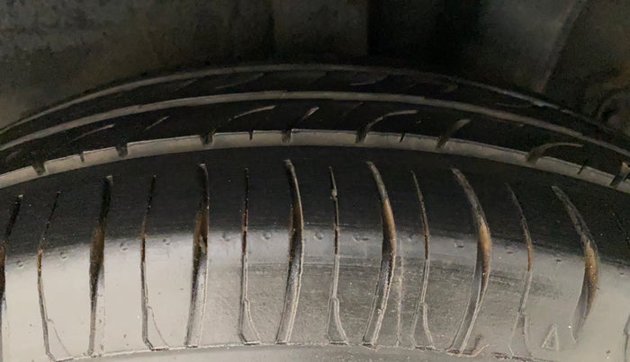 2018 Hyundai Grand i10 MAGNA AT 1.2 KAPPA VTVT, Petrol, Automatic, 40,561 km, Left Rear Tyre Tread