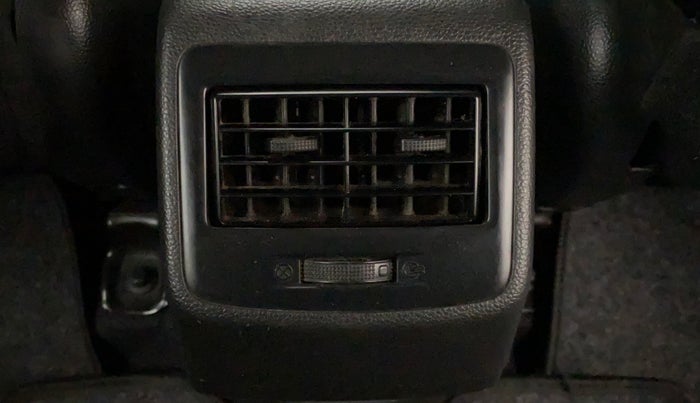 2018 Hyundai Grand i10 MAGNA AT 1.2 KAPPA VTVT, Petrol, Automatic, 40,561 km, Rear AC Vents