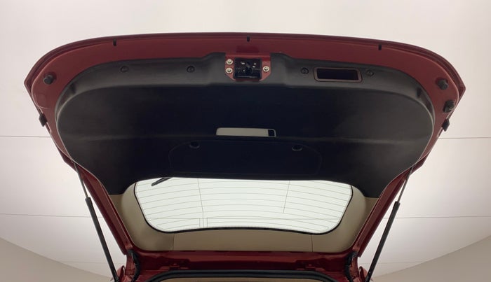 2014 Mahindra XUV500 W6, Diesel, Manual, 92,368 km, Boot Door Open