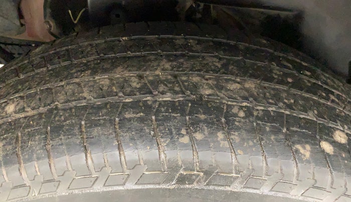 2014 Mahindra XUV500 W6, Diesel, Manual, 92,368 km, Right Rear Tyre Tread