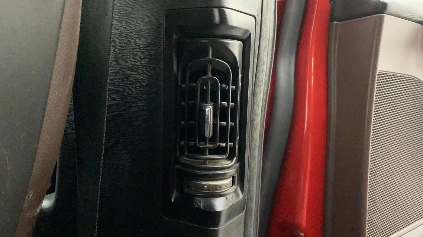2014 Mahindra XUV500 W6, Diesel, Manual, 92,368 km, Rear AC Vents