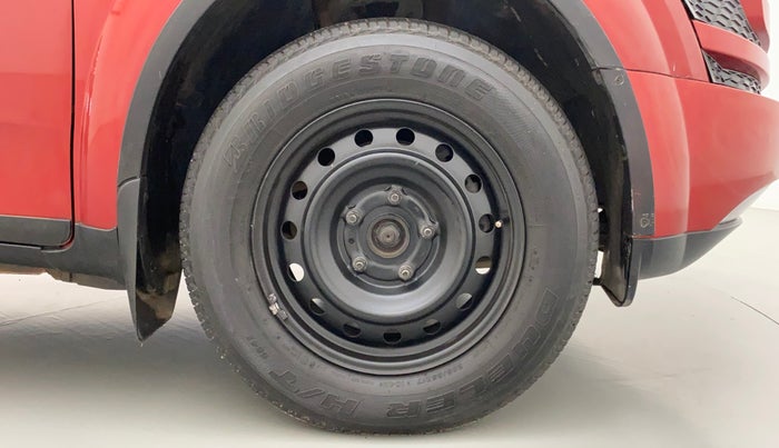 2014 Mahindra XUV500 W6, Diesel, Manual, 92,368 km, Right Front Wheel