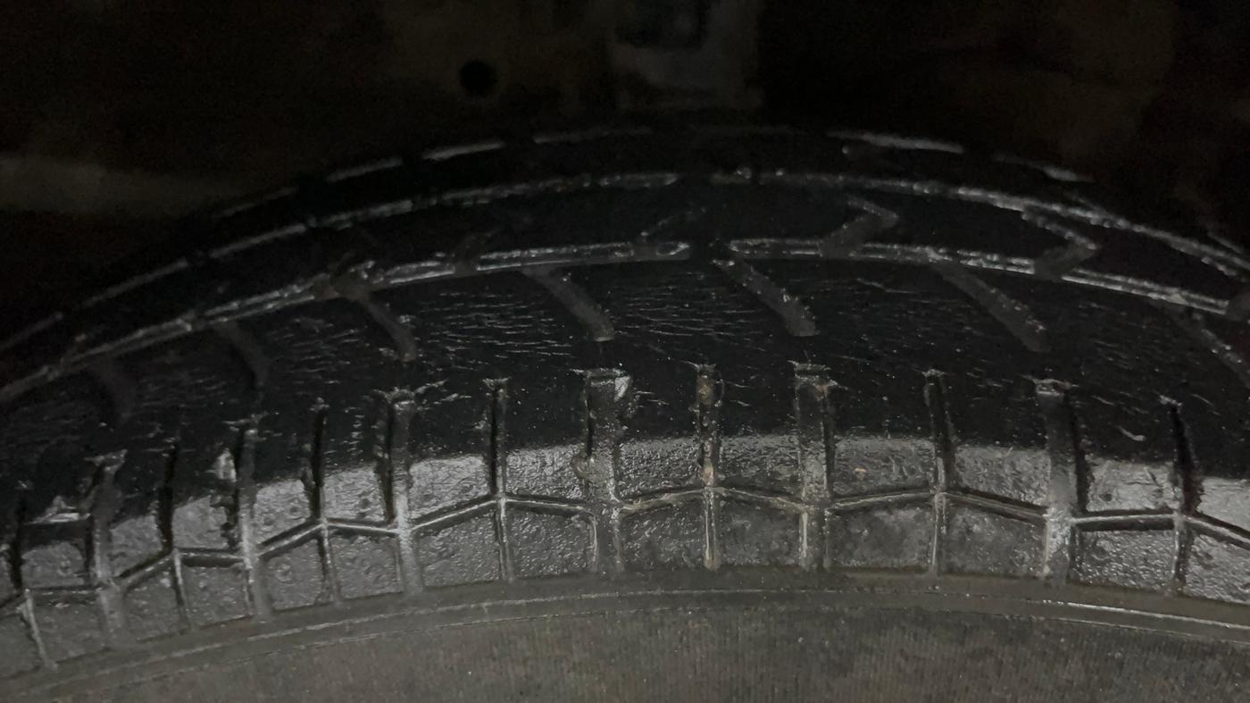 2021 Maruti Swift Dzire TOUR S-CNG, CNG, Manual, 56,509 km, Right Front Tyre Tread
