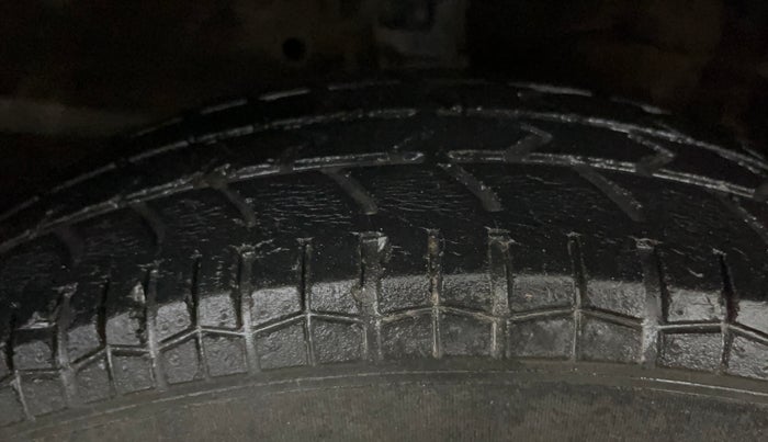2021 Maruti Swift Dzire TOUR S-CNG, CNG, Manual, 56,509 km, Right Front Tyre Tread