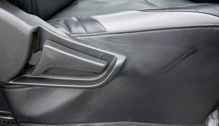 2020 Maruti S PRESSO VXI, Petrol, Manual, 39,870 km, Driver Side Adjustment Panel