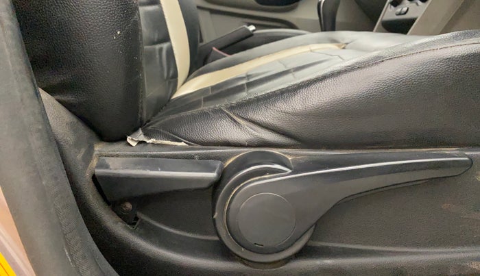 2016 Tata Tiago XZ PETROL, CNG, Manual, 97,724 km, Driver Side Adjustment Panel