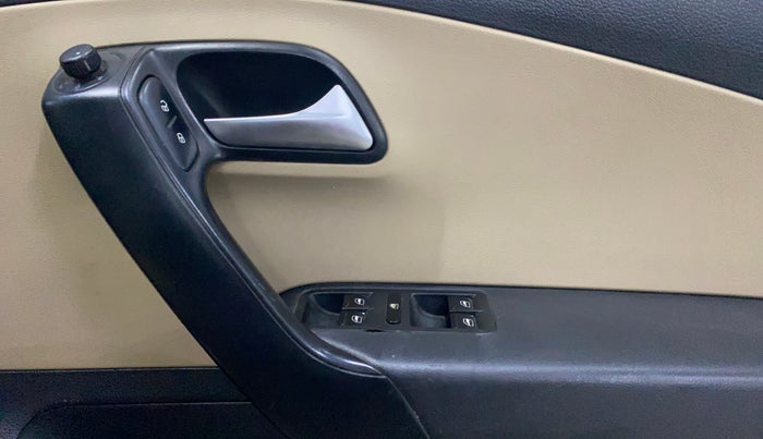 2016 Volkswagen Ameo COMFORTLINE 1.5L, Diesel, Manual, 95,075 km, Driver Side Door Panels Control