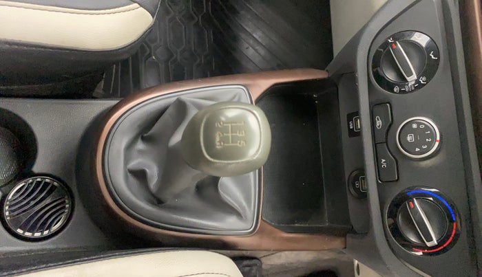 2022 Hyundai AURA S 1.2 CNG, CNG, Manual, 66,968 km, Gear Lever