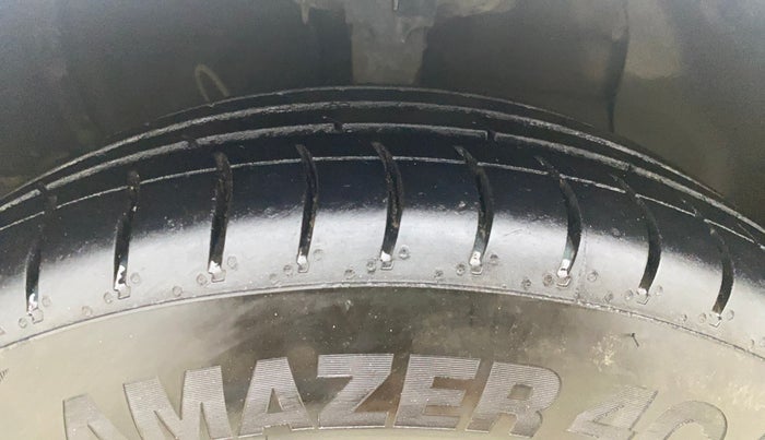 2022 Hyundai AURA S 1.2 CNG, CNG, Manual, 66,968 km, Right Front Tyre Tread