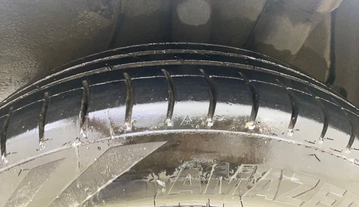 2022 Hyundai AURA S 1.2 CNG, CNG, Manual, 66,968 km, Left Rear Tyre Tread