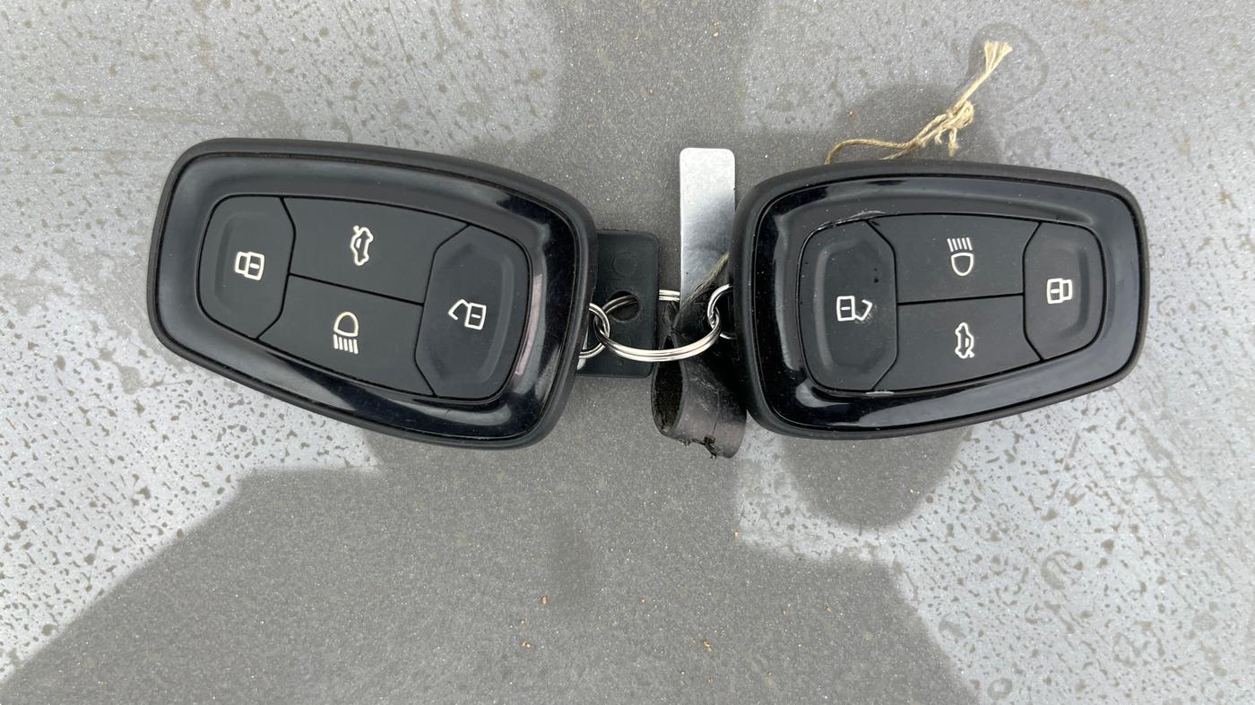 2022 Tata TIGOR XZA PLUS PETROL, Petrol, Automatic, 18,963 km, Key Close Up