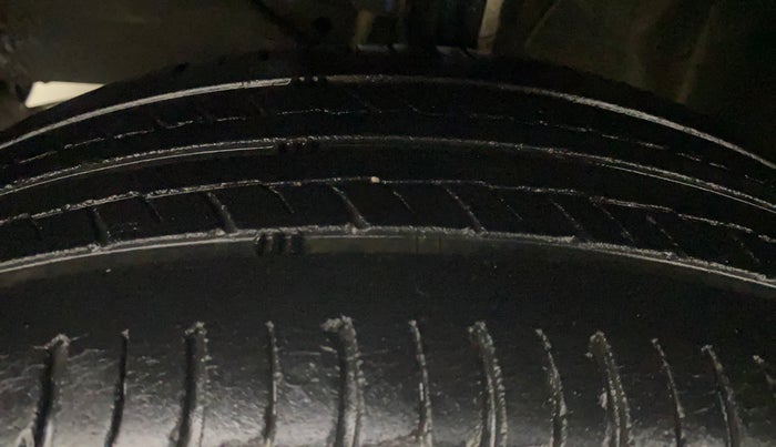 2016 Maruti Baleno SIGMA PETROL 1.2, Petrol, Manual, 56,046 km, Left Front Tyre Tread