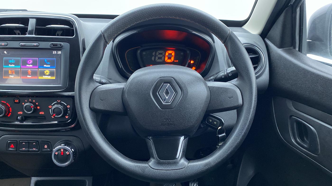 2017 Renault Kwid RXT 1.0 EASY-R AT OPTION, Petrol, Automatic, 9,601 km, Steering Wheel Close Up