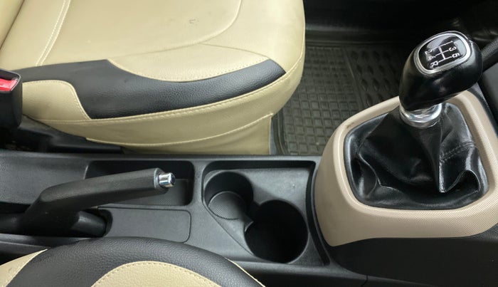 2014 Hyundai Xcent SX 1.2 OPT, Petrol, Manual, 17,724 km, Gear Lever