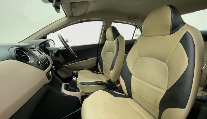 2014 Hyundai Xcent SX 1.2 OPT, Petrol, Manual, 17,724 km, Right Side Front Door Cabin