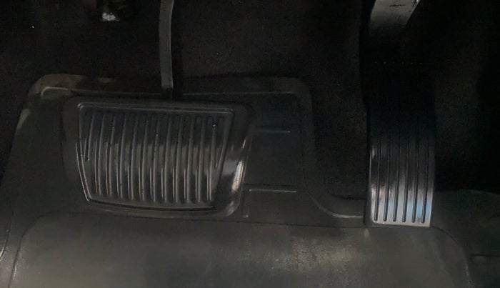 2021 Hyundai VENUE SX PLUS 1.0 TURBO DCT, Petrol, Automatic, 16,615 km, Pedals