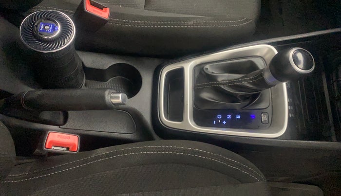 2021 Hyundai VENUE SX PLUS 1.0 TURBO DCT, Petrol, Automatic, 16,615 km, Gear Lever