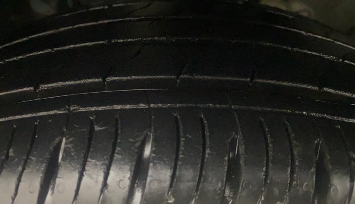 2021 Hyundai VENUE SX PLUS 1.0 TURBO DCT, Petrol, Automatic, 16,615 km, Left Front Tyre Tread