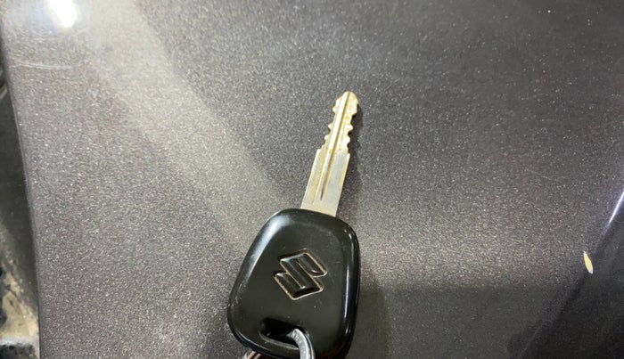 2018 Maruti Alto 800 LXI, Petrol, Manual, 24,767 km, Key Close Up