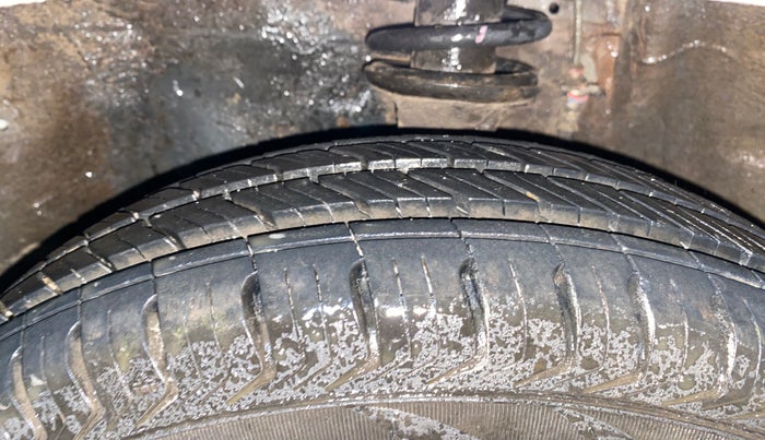 2018 Maruti Alto 800 LXI, Petrol, Manual, 24,767 km, Left Front Tyre Tread