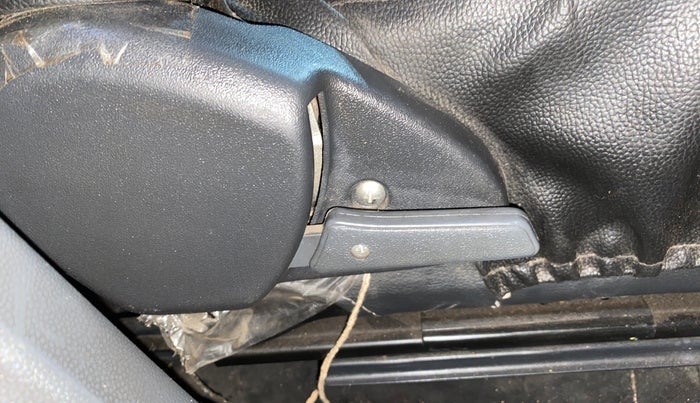 2018 Maruti Alto 800 LXI, Petrol, Manual, 24,767 km, Driver Side Adjustment Panel