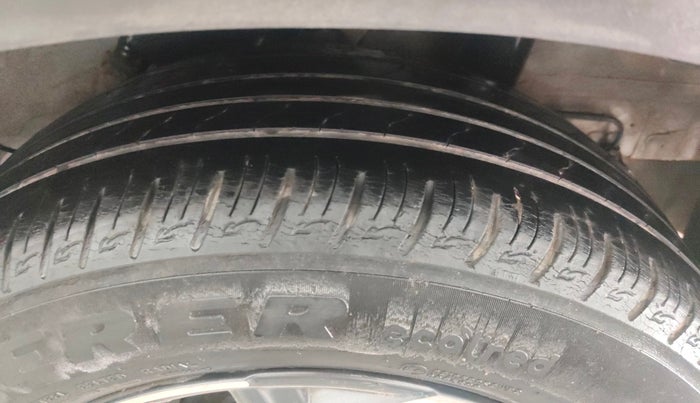 2019 Hyundai VENUE SX 1.0 (O) TURBO, Petrol, Manual, 43,077 km, Left Rear Tyre Tread