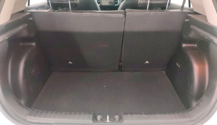 2019 Hyundai VENUE SX 1.0 (O) TURBO, Petrol, Manual, 43,077 km, Boot Inside