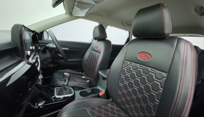 2020 KIA SELTOS HTK PLUS 1.5 DIESEL, Diesel, Manual, 30,595 km, Right Side Front Door Cabin