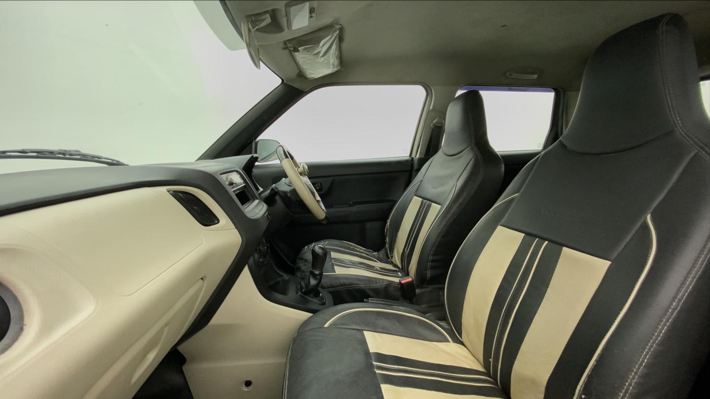 2020 Maruti New Wagon-R LXI CNG 1.0 L, CNG, Manual, 12,850 km, Right Side Front Door Cabin