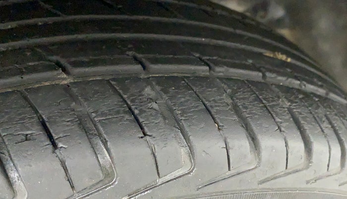2020 Maruti New Wagon-R LXI CNG 1.0 L, CNG, Manual, 12,850 km, Right Front Tyre Tread