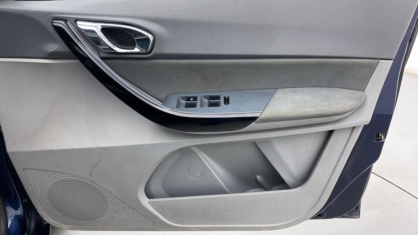 2021 Tata TIGOR XZ PLUS PETROL, Petrol, Manual, 70,451 km, Driver Side Door Panels Control