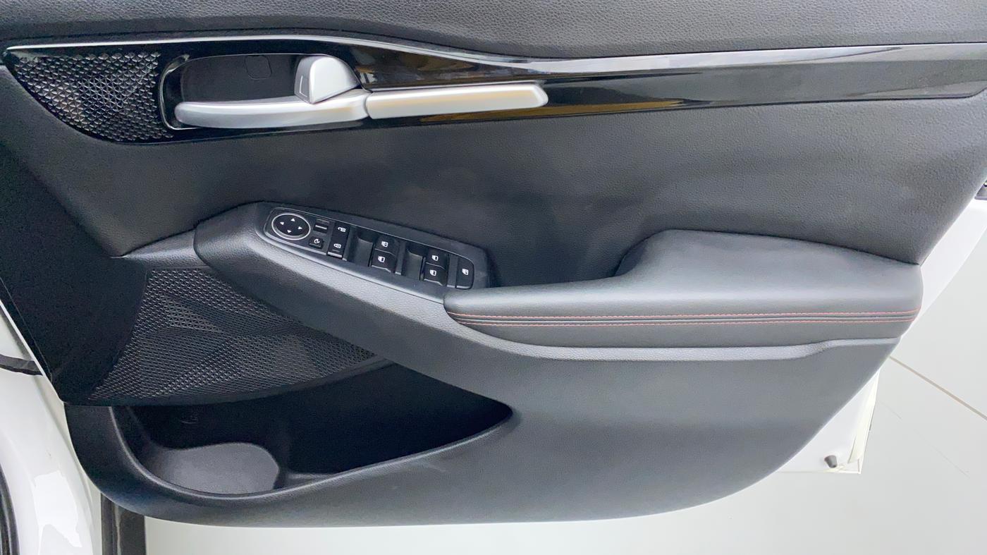 2020 KIA SELTOS GTX 1.4 GDI AT PETROL, Petrol, Automatic, 13,689 km, Driver Side Door Panels Control