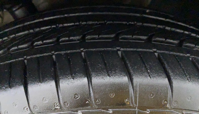 2020 KIA SELTOS GTX 1.4 GDI AT PETROL, Petrol, Automatic, 13,689 km, Right Front Tyre Tread