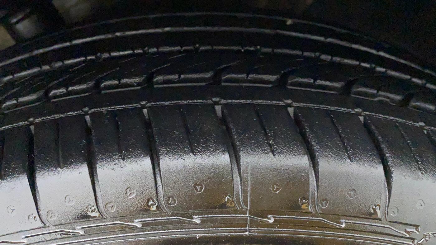 2020 KIA SELTOS GTX 1.4 GDI AT PETROL, Petrol, Automatic, 13,689 km, Right Rear Tyre Tread