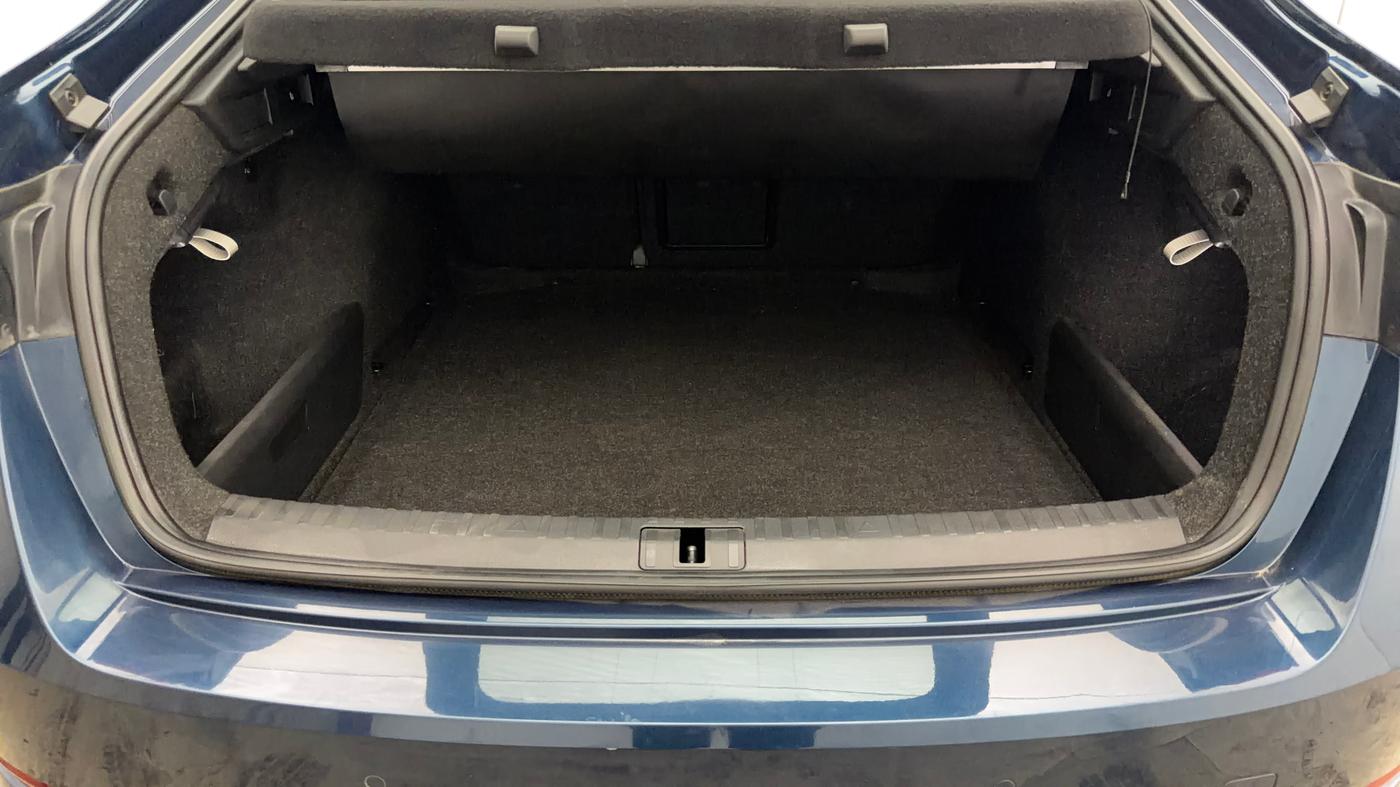 2022 Skoda Octavia L&K 2.0 AT, Petrol, Automatic, 30,297 km, Boot Inside