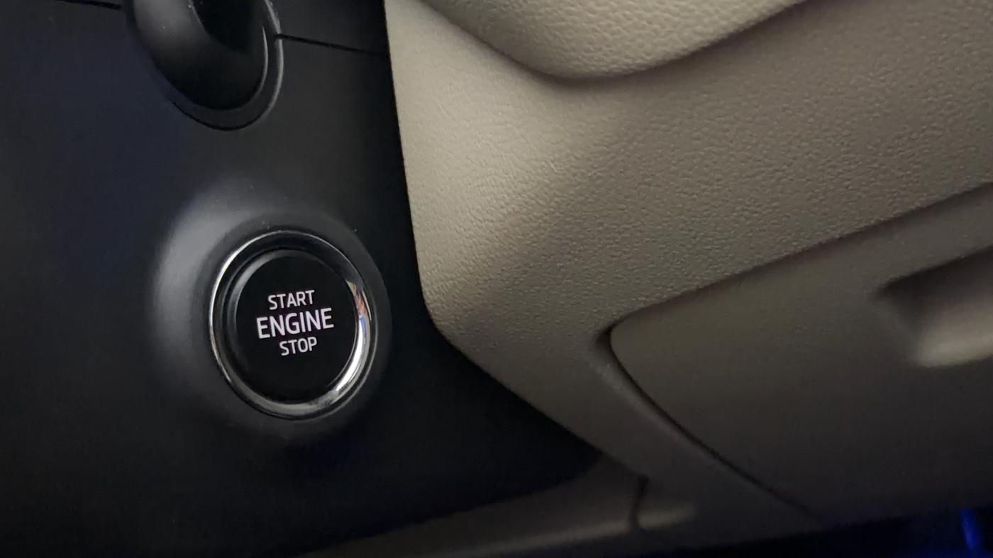 2022 Skoda Octavia L&K 2.0 AT, Petrol, Automatic, 30,297 km, Keyless Start/ Stop Button