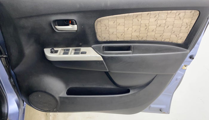 2013 Maruti Wagon R 1.0 VXI, Petrol, Manual, 86,298 km, Driver Side Door Panels Control