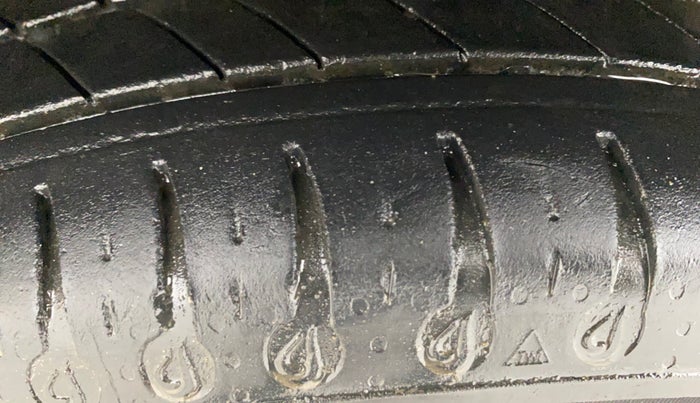 2013 Maruti Wagon R 1.0 VXI, Petrol, Manual, 86,298 km, Left Front Tyre Tread