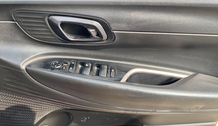 2020 Hyundai NEW I20 ASTA (O) 1.2 MT, Petrol, Manual, 29,091 km, Driver Side Door Panels Control