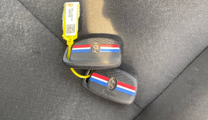 2020 Hyundai NEW I20 ASTA (O) 1.2 MT, Petrol, Manual, 29,091 km, Key Close Up