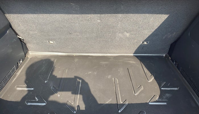 2020 Hyundai NEW I20 ASTA (O) 1.2 MT, Petrol, Manual, 29,091 km, Boot Inside