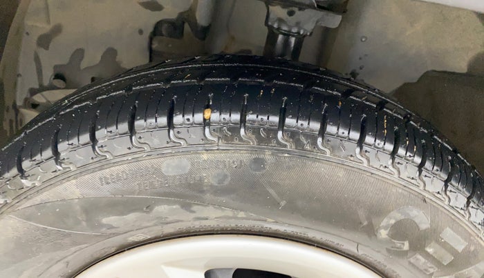 2017 Renault Kwid RXL, Petrol, Manual, 49,300 km, Left Front Tyre Tread