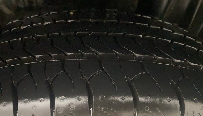 2023 Maruti Grand Vitara DELTA SMART HYBRID, Petrol, Manual, 9,593 km, Left Rear Tyre Tread