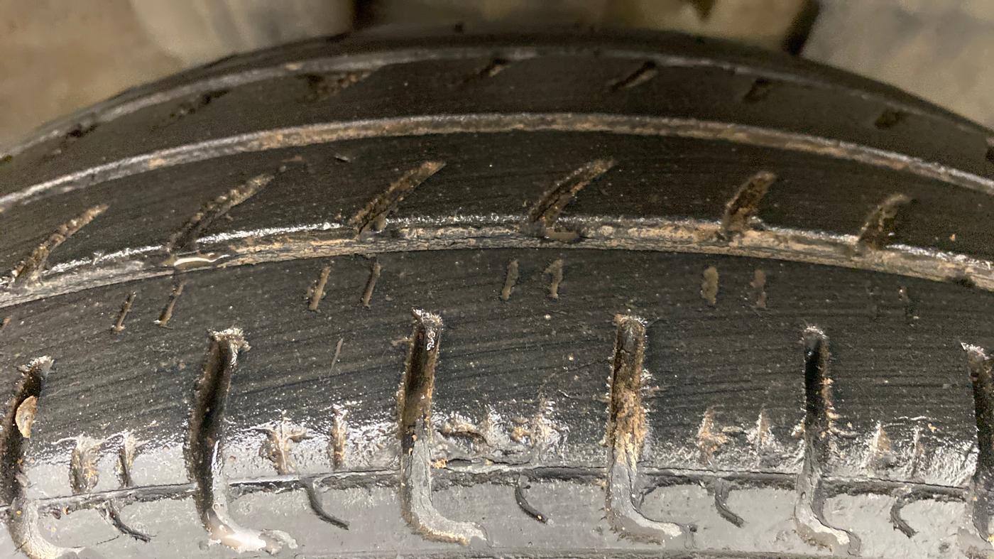 2017 Renault Kwid 1.0 RXT, Petrol, Manual, 42,516 km, Right Front Tyre Tread